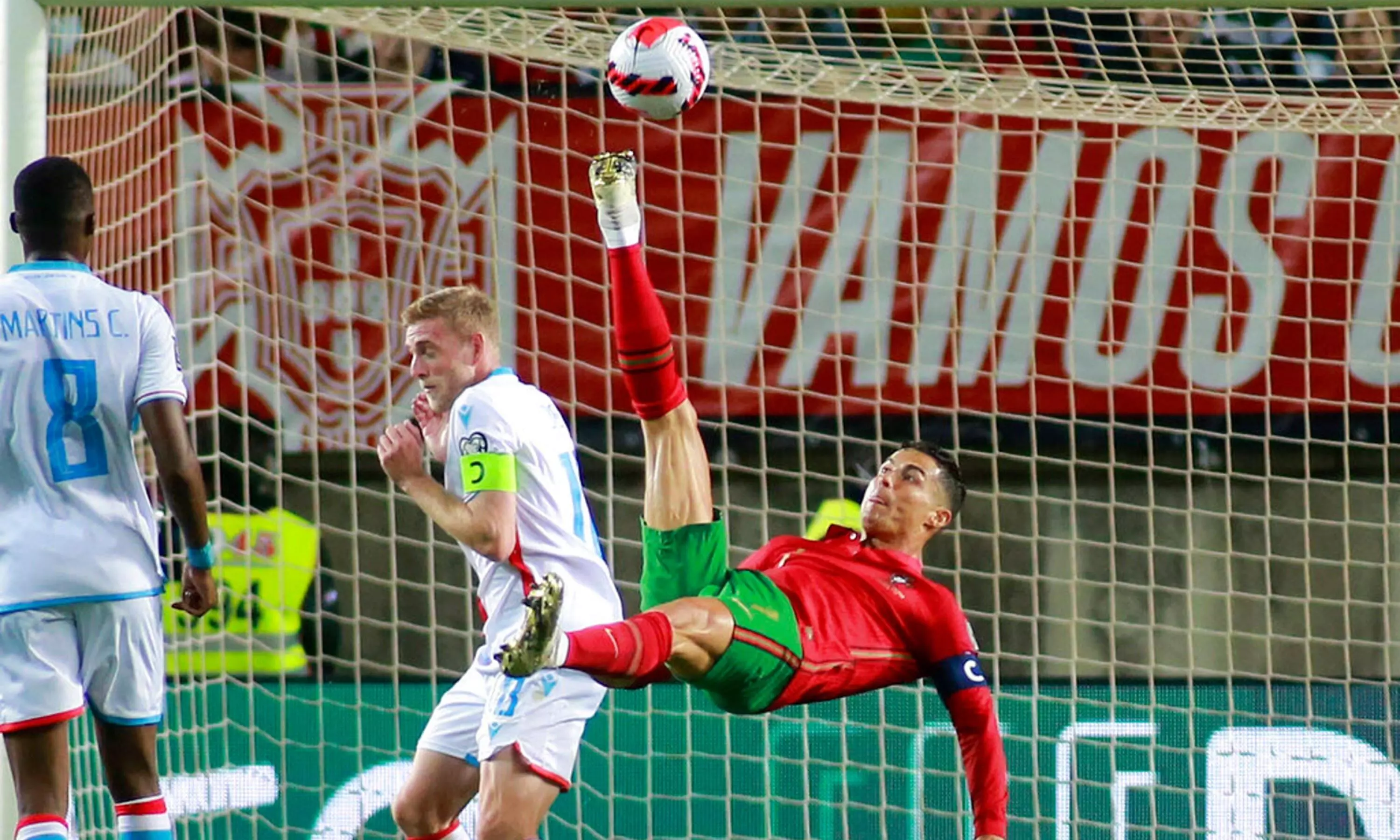 തീരാത്ത വിസ്​മയം; ഹാട്രികുമായി റൊണാൾഡോ, തകർത്തടിച്ച്​ പോർച്ചുഗൽ