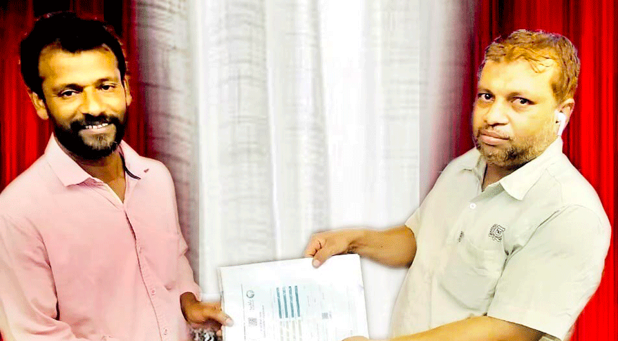 ഇഖാമയും രേഖകളുമില്ലാതെ അഞ്ചുവർഷം: അയൂബ് നാടണഞ്ഞു ഇഖാമയും രേഖകളുമില്ലാതെ അഞ്ചുവർഷം: അയൂബ് നാടണഞ്ഞു