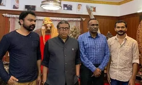 പുരാവസ്തു തട്ടിപ്പ്: മോൻസണി​െൻറ അടുപ്പക്കാരെ ചോദ്യം ചെയ്യുന്നു