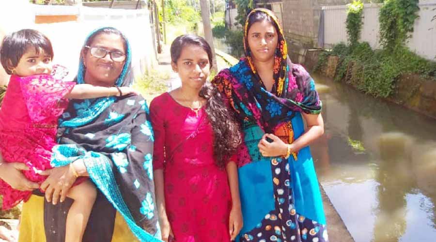 ഒമ്പതുകാരിയുടെ സമയോചിത ഇടപെടലില് പ്ലസ് വണ് വിദ്യാർഥിനിക്ക് പുതുജീവന് ഒമ്പതുകാരിയുടെ സമയോചിത ഇടപെടലില് പ്ലസ് വണ് വിദ്യാർഥിനിക്ക് പുതുജീവന്