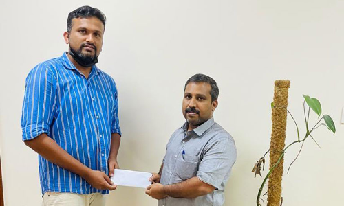 അ​ന​ന്യ​മോ​ളു​ടെ ചി​കി​ത്സ സ​ഹാ​യ​ത്തു​ക ഹോ​പ്പ് ബ​ഹ്‌​റൈ​ൻ കൈ​മാ​റി