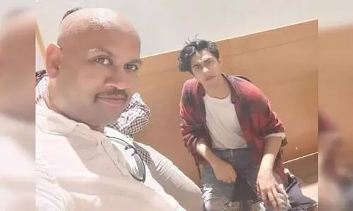 Viral selfie with Aryan Khan,