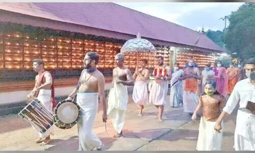 നവരാത്രി ആഘോഷങ്ങൾക്ക് തുടക്കം