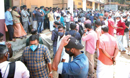 ഉ​ത്ര​വ​ധം: വിധിയറിയാൻ​ വൻ ജനാവലി