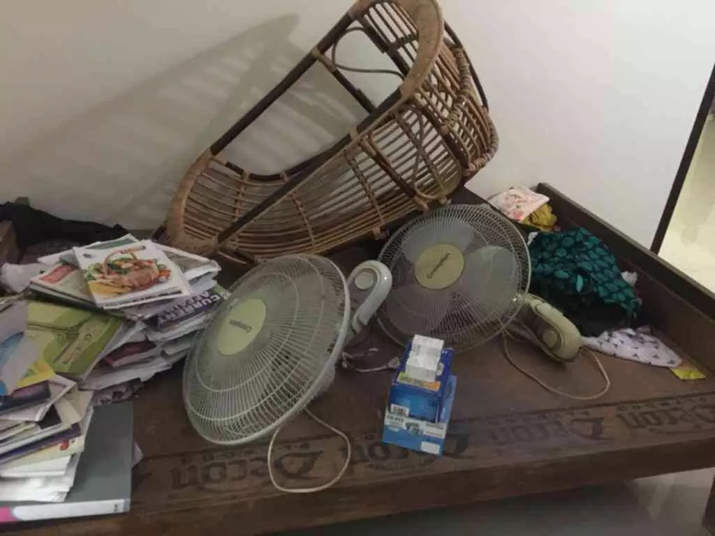 മോഷ്ടിക്കപ്പെട്ട ഗൃഹോപകരണങ്ങൾ തിരികെ ലഭിച്ചതായി വീട്ടുടമ മോഷ്ടിക്കപ്പെട്ട ഗൃഹോപകരണങ്ങൾ തിരികെ ലഭിച്ചതായി വീട്ടുടമ