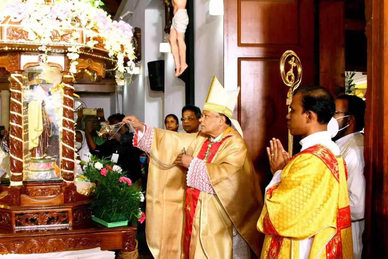 തിരുനാൾ ദിനത്തിൽ മാഹിയിലേക്ക് ഭക്തജന പ്രവാഹം