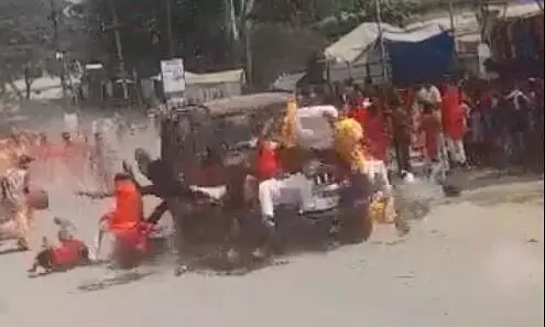 ദസറ റാലിയിലേക്ക്​ കാർ ഇടിച്ചു കയറി നാലുപേർ മരിച്ചു; നിരവധി പേർക്ക്​ പരിക്ക്​