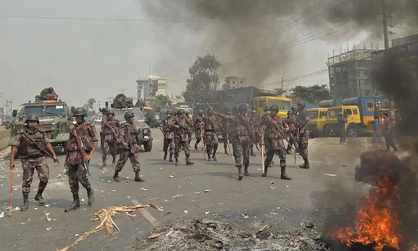 ബംഗ്ലാദേശിൽ ദുർഗപൂജ ആഘോഷങ്ങൾക്കിടെ അക്രമം: നാലു മരണം ബംഗ്ലാദേശിൽ ദുർഗപൂജ ആഘോഷങ്ങൾക്കിടെ അക്രമം: നാലു മരണം