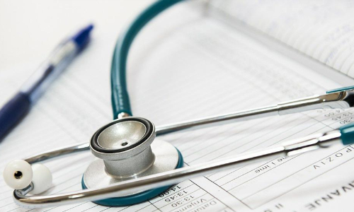 ഡോക്​ടർക്ക്​ മർദനം; പഞ്ചായത്ത്​ പ്രസിഡൻറിനെതിരെ കേസ്​