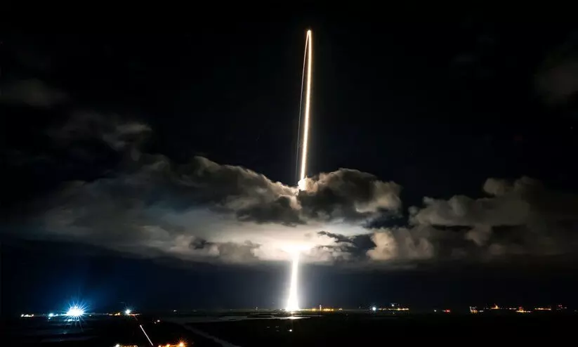 സൗരയൂഥപ്പിറവി േതടി നാസയുടെ ലൂസി യാത്ര തുടങ്ങി; 12 വർഷത്തെ ദൗത്യമാണിത് സൗരയൂഥപ്പിറവി േതടി നാസയുടെ ലൂസി യാത്ര തുടങ്ങി; 12 വർഷത്തെ ദൗത്യമാണിത്