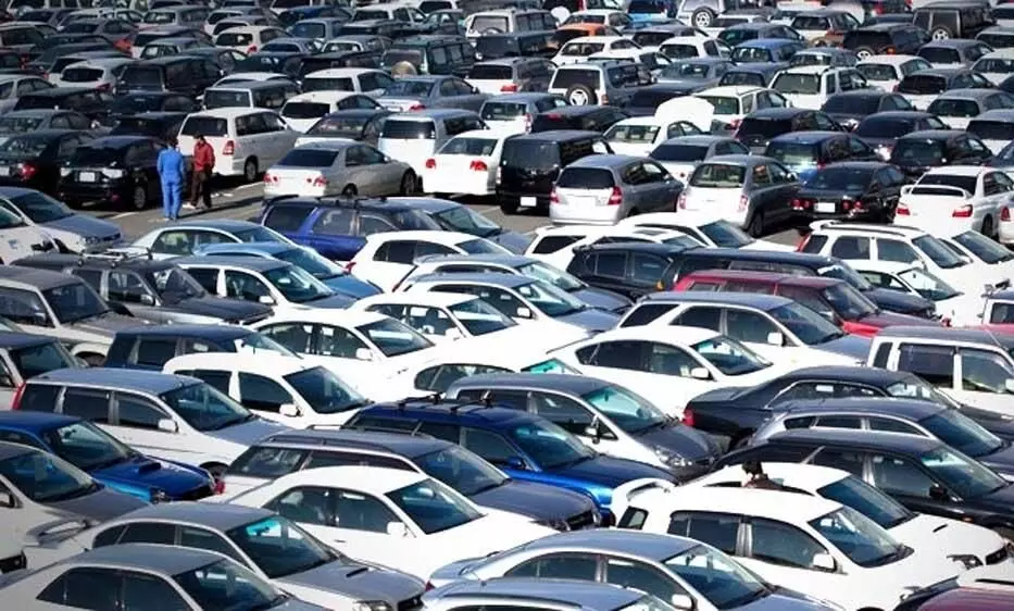 എണ്ണ കുടിക്കുന്ന കാറുകൾ വേണ്ട; അഭിരുചി മാറുന്നെന്ന് റിപ്പോർട്ട് എണ്ണ കുടിക്കുന്ന കാറുകൾ വേണ്ട; അഭിരുചി മാറുന്നെന്ന് റിപ്പോർട്ട്