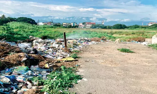 പിടിവിടാതെ പ്ലാസ്​റ്റിക്​, വടിയെടുത്ത്​ അധികൃതർ