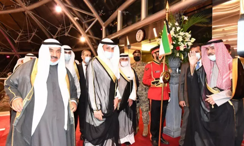 വിദേശ സന്ദർശനം കഴിഞ്ഞ്​ അമീർ തിരിച്ചെത്തി