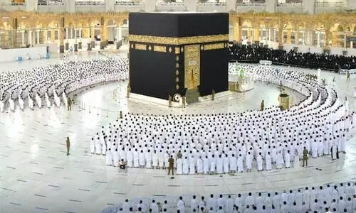 ഹറമുകളിൽ പൂർണ തോതിൽ വിശ്വാസികളെ പ്രവേശിപ്പിച്ച് തുടങ്ങി, സാമൂഹിക അകലത്തിനുള്ള സ്റ്റിക്കറുകൾ മാറ്റി ഹറമുകളിൽ പൂർണ തോതിൽ വിശ്വാസികളെ പ്രവേശിപ്പിച്ച് തുടങ്ങി, സാമൂഹിക അകലത്തിനുള്ള സ്റ്റിക്കറുകൾ മാറ്റി