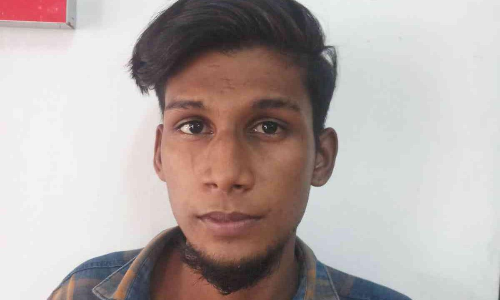 ഫേസ്ബുക്കിലൂടെ പ്രണയം നടിച്ച് പീഡിപ്പിച്ച് വിദ്യാർഥിനിയുടെ ആഭരണങ്ങൾ തട്ടിയയാൾ പിടിയിൽ