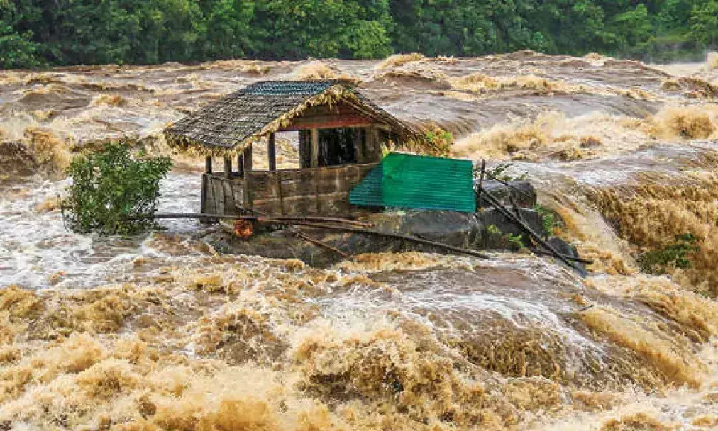 athirappilly water falls