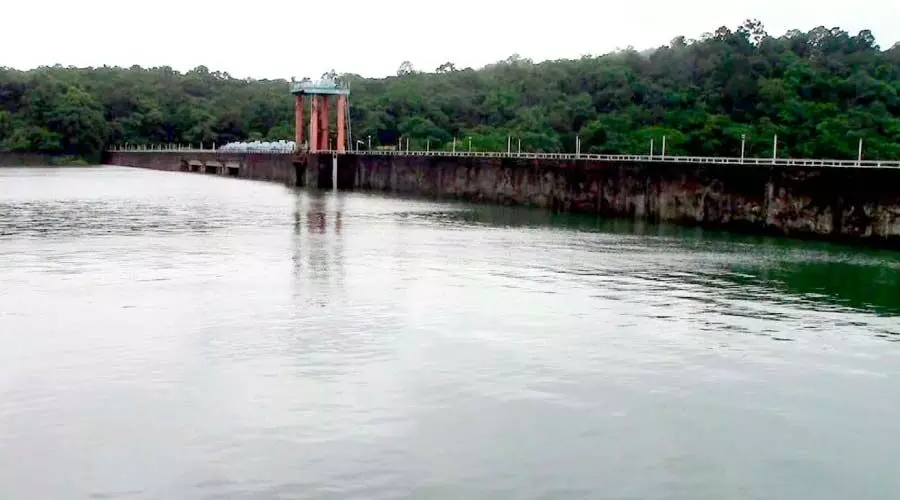 തെന്മല ഡാമിലെ ജലനിരപ്പ് അപകടനിലയിലേക്ക്;  ഷട്ടറുകൾ പരമാവധി ഉയർത്തിയേക്കും
