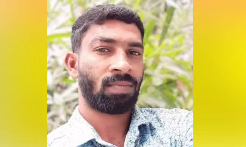 മത്സ്യ ബന്ധനത്തിനിടെ കടലിൽ വീണ് കാണാതായ യുവാവിന്റെ മൃതദേഹം കരക്കടിഞ്ഞ നിലയിൽ മത്സ്യ ബന്ധനത്തിനിടെ കടലിൽ വീണ് കാണാതായ യുവാവിന്റെ മൃതദേഹം കരക്കടിഞ്ഞ നിലയിൽ