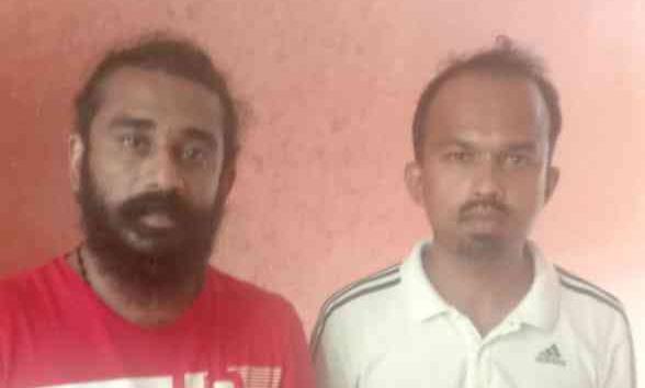 തട്ടുകടയില് രാത്രി പെണ്കുട്ടികളെ ശല്യം ചെയ്ത യുവാക്കള് പിടിയില് തട്ടുകടയില് രാത്രി പെണ്കുട്ടികളെ ശല്യം ചെയ്ത യുവാക്കള് പിടിയില്