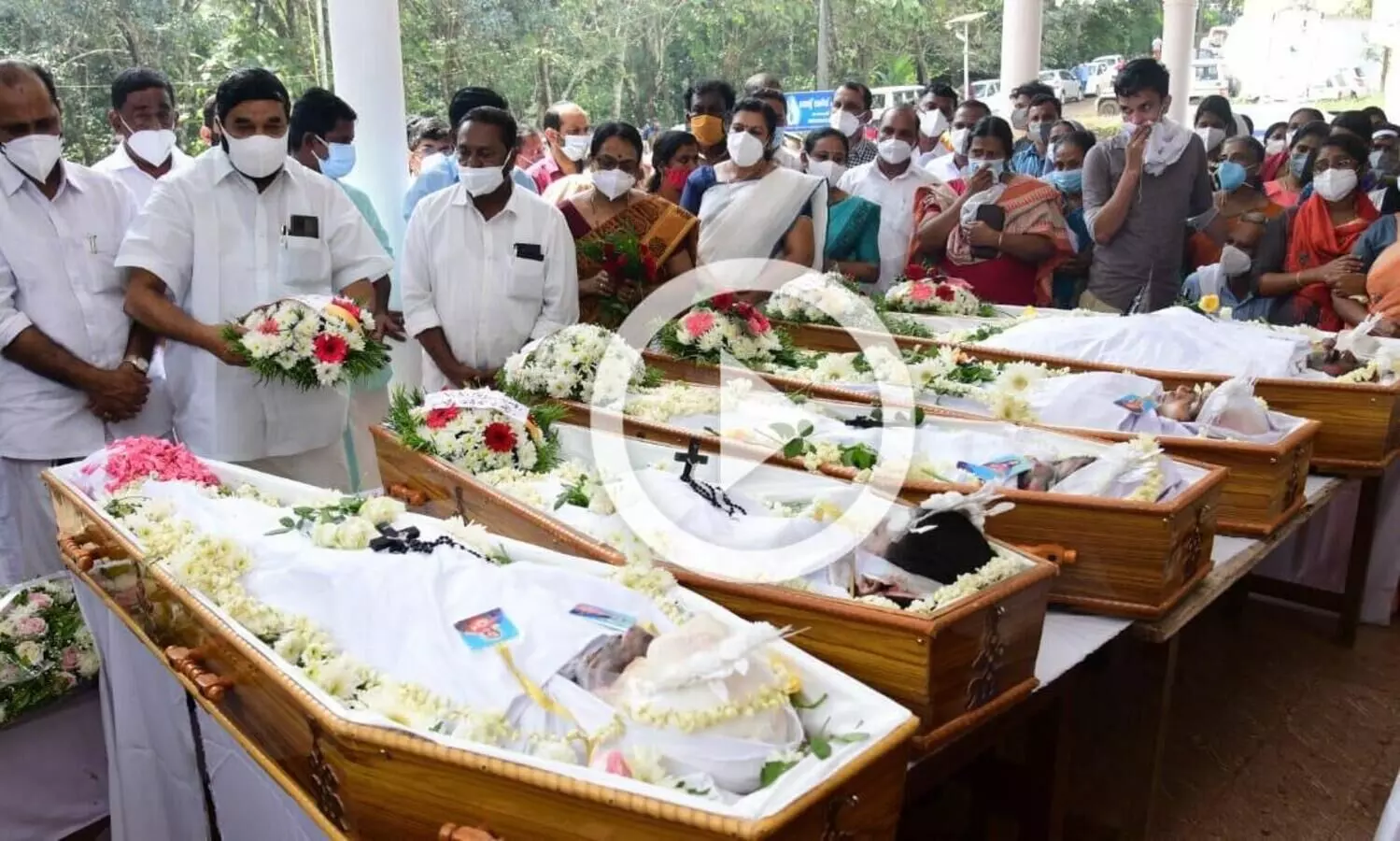 കണ്ണീർ മഴയിൽ മാർട്ടിനും കുടുംബത്തിനും നാടിന്‍റെ യാത്രാമൊഴി