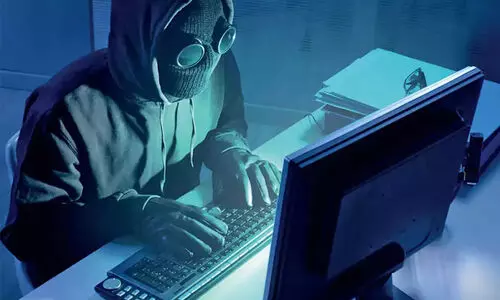 ഓൺലൈൻ തട്ടിപ്പ്​: വീട്ടമ്മയുടെ നഷ്​ടപ്പെട്ട പണം  വീണ്ടെടുത്ത്​ സൈബർ പൊലീസ്