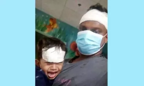 വീട് കയറി ആക്രമിച്ചു; ര​ണ്ടു​വ​യ​സ്സു​കാ​ര​നുപ്പെടെ മൂന്ന് പേർക്ക് പരിക്ക്