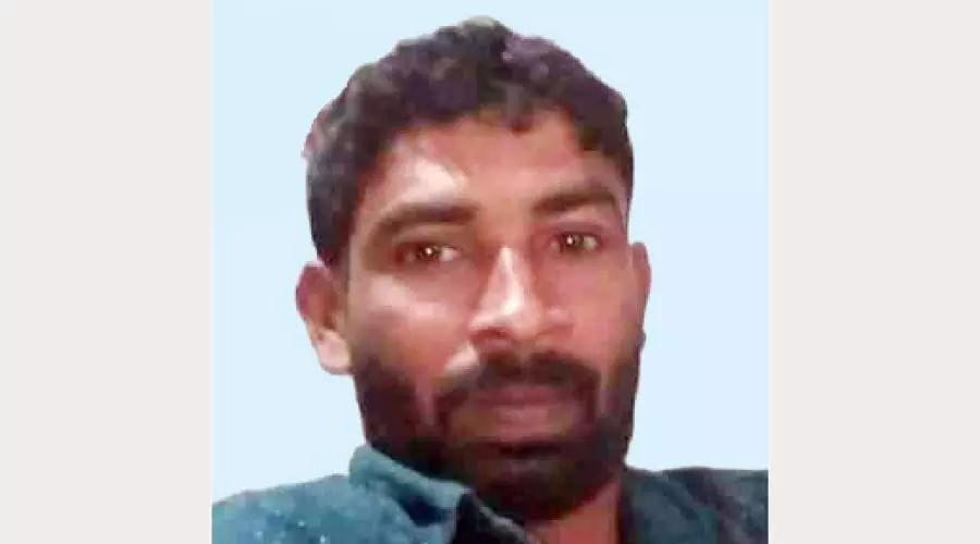 കാണാതായ മത്സ്യത്തൊഴിലാളിയുടെ മൃതദേഹം കടൽഭിത്തിക്കിടയിൽ കണ്ടെത്തി കാണാതായ മത്സ്യത്തൊഴിലാളിയുടെ മൃതദേഹം കടൽഭിത്തിക്കിടയിൽ കണ്ടെത്തി