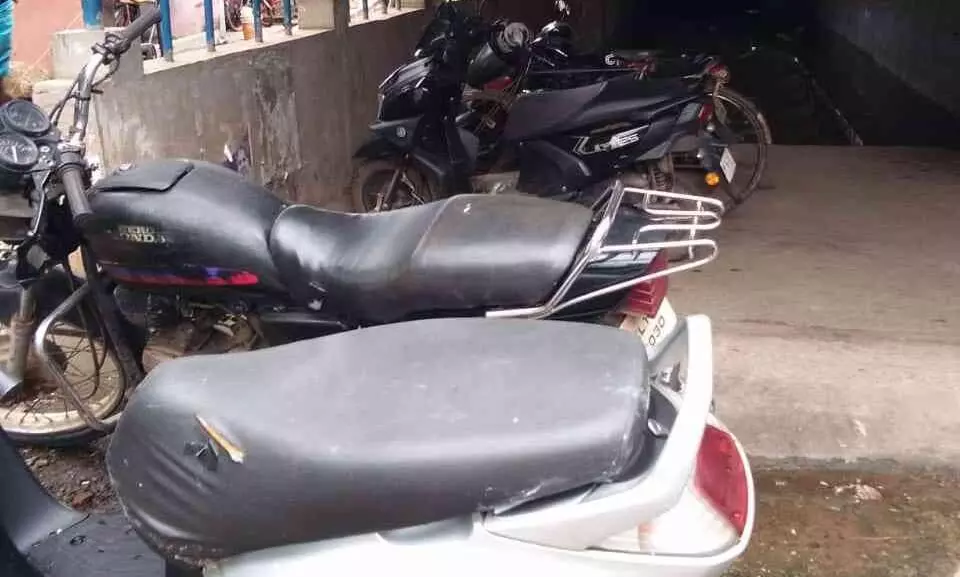 അരക്കോടിയുടെ അടിപ്പാത; ഉപകാരം ഇരുചക്രവാഹന പാർക്കിങ്ങ് മാത്രം അരക്കോടിയുടെ അടിപ്പാത; ഉപകാരം ഇരുചക്രവാഹന പാർക്കിങ്ങ് മാത്രം