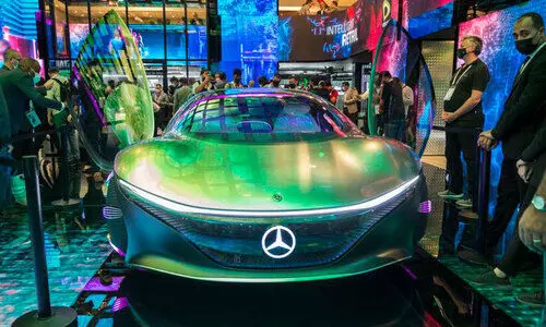 സന്ദർശകരെ ആകർഷിച്ച്​ അവതാർ കാർ