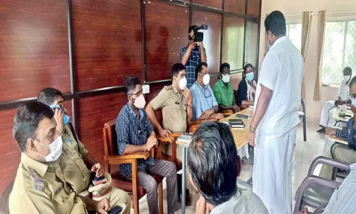 ക​ട​ലി​ൽ കാ​ണാ​താ​യ​വ​ർ​ക്കു​ വേണ്ടിയുള്ള തി​ര​ച്ചി​ൽ; ര​ക്ഷാ​പ്ര​വ​ർ​ത്ത​നം പു​ന​രാ​രം​ഭി​ച്ചു, തി​ര​ച്ചി​ൽ ന​ട​ത്തു​ന്ന ബോ​ട്ടു​ക​ളെ കോ​സ്​​റ്റ്​ ഗാ​ർ​ഡ് നി​രീ​ക്ഷി​ക്കും