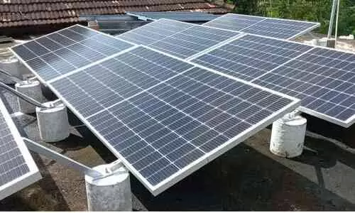 ഗുണനിലവാരമില്ലാത്ത സോളാര്‍ പാനല്‍ നല്‍കി; 2.70 ലക്ഷം നഷ്ടപരിഹാരം നല്‍കാന്‍ ഉത്തരവ്