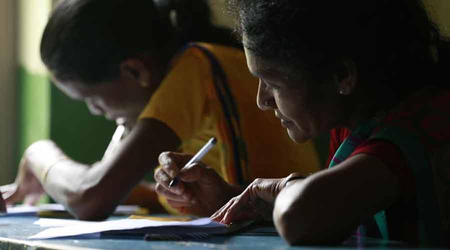 ആദിവാസി സാക്ഷരത ക്ലാസുകൾ നവംബറിൽ തുടങ്ങും ആദിവാസി സാക്ഷരത ക്ലാസുകൾ നവംബറിൽ തുടങ്ങും