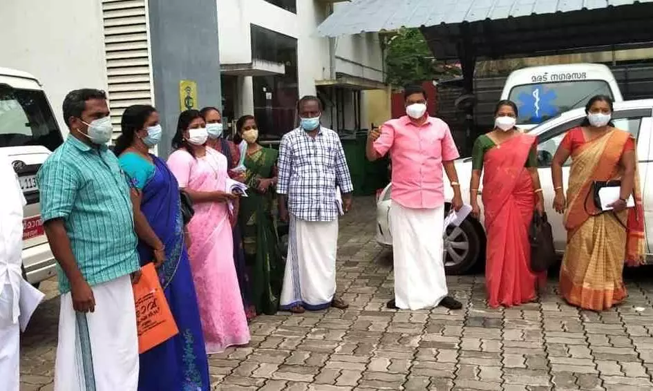 മഹാമാരിക്കാലത്തും മുനിസിപ്പല്‍ ചെയര്‍മാന് പുതിയ കാര്‍; കൗണ്‍സില്‍ യോഗം ബഹിഷ്‌ക്കരിച്ചു