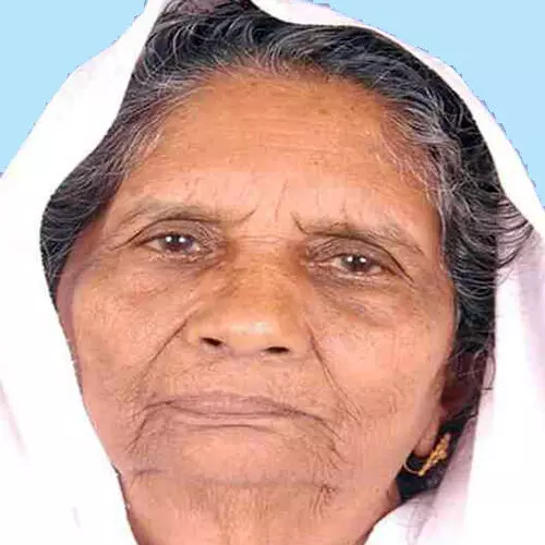 കോ​വി​ഡ് ബാ​ധി​ച്ച് മ​രി​ച്ചു