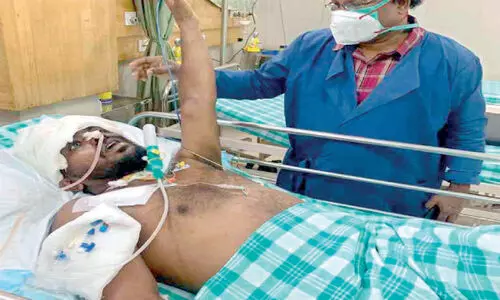 ത​ല​യി​ൽ തു​ള​ച്ചു ക​യ​റി​യ​ കാ​ടു​വെ​ട്ട് യ​ന്ത്ര​ത്തി‍ന്‍റെ ബ്ലേ​ഡ് ശ​സ്ത്ര​ക്രി​യ വ​ഴി നീ​ക്കി