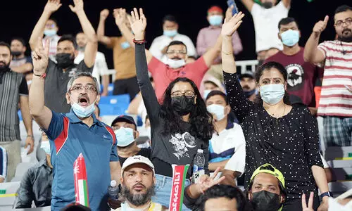 ഒമാൻ-ബംഗ്ലാദേശ് മത്സരം: നിറഞ്ഞുകവിഞ്ഞ്​ അമീറാത്ത്​ സ്​റ്റേഡിയം