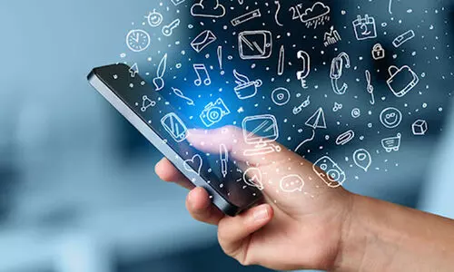 കാ​പി​റ്റ​ൽ ഗ​വ​ർ​ണ​റേ​റ്റ്​ സ്​​മാ​ർ​ട്ട്​ ഫോ​ൺ   ആ​പ്ലി​ക്കേ​ഷ​ൻ പു​തി​യ പ​തി​പ്പി​റ​ക്കി