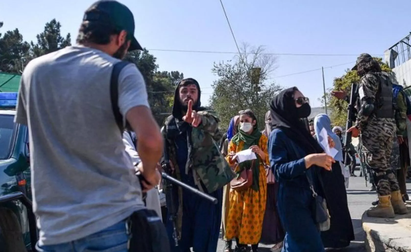 വനിതകളുടെ പ്രതിഷേധം: മാധ്യമപ്രവർത്തകരെ താലിബാൻ തടഞ്ഞു