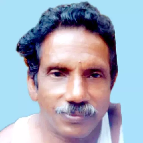 തോ​ട്ടു​പാ​ല​ത്തി​െൻറ കൈ​വ​രി​യി​ൽ തൂ​ങ്ങി​മ​രി​ച്ച നി​ല​യി​ൽ