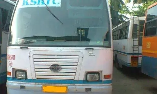 മംഗളൂരുവിലേക്ക് യാത്രക്കാർ യഥേഷ്ടം; കെ.എസ്.ആർ.ടി.സി ബസ് വരുമാനം ഒമ്പതുലക്ഷം വരെ മംഗളൂരുവിലേക്ക് യാത്രക്കാർ യഥേഷ്ടം; കെ.എസ്.ആർ.ടി.സി ബസ് വരുമാനം ഒമ്പതുലക്ഷം വരെ