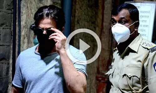 ആര്യൻ ഖാനെ കാണാൻ ആർതർ റോഡ്​ ജയിലിലെത്തി ഷാരൂഖ് ഖാൻ