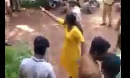 ജനാധിപത്യം എന്ന്​ എഴുതി പഠിക്കെടാ; എസ്​.എഫ്​.ഐയോട്​​ എ.ഐ.എസ്​.എഫ്​ നേതാവ്​ നിമിഷ രാജുവിന്‍റെ രോഷമിങ്ങനെ VIDEO