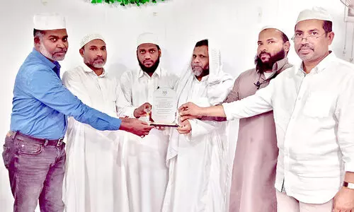 അബ്​ദുറഹ്മാൻ കുറുകത്താണിക്ക്​ യാത്രയയപ്പ് നൽകി