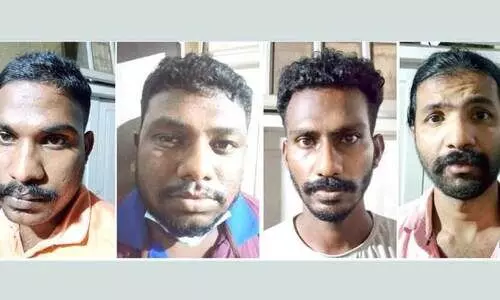 ആംബുലന്‍സ് ഡ്രൈവര്‍മാര്‍ തമ്മിലടിച്ചു; മൂന്നുപേര്‍ക്ക് കുത്തേറ്റു