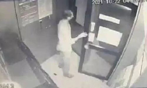 എ.ടി.എം മെഷീന് തീയിട്ടു