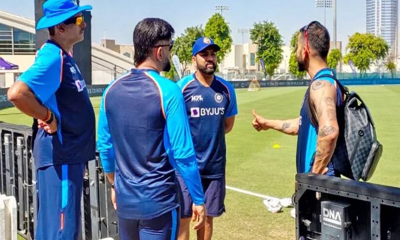 ഇനി​ പോരാട്ടം സൂ...പ്പർ; ഇന്ന്​  ഓസീസ്​ x ദക്ഷിണാഫ്രിക്ക ഇംഗ്ലണ്ട്​ x വിൻഡീസ്​ നാളെ    ഇന്ത്യ x പാകിസ്​താൻ