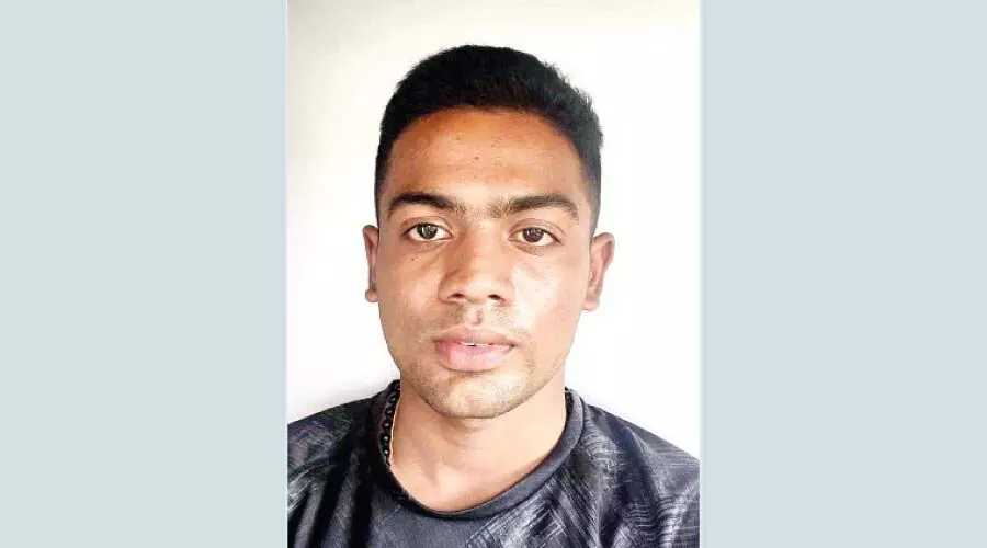 15കാരിയെ പീഡിപ്പിച്ച് ഒളിവിൽ പോയ യുവാവ് ബംഗളൂരുവിൽ പിടിയിൽ 15കാരിയെ പീഡിപ്പിച്ച് ഒളിവിൽ പോയ യുവാവ് ബംഗളൂരുവിൽ പിടിയിൽ