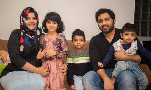 എഴുപതു ഭാഷകളിൽ അഭിവാദ്യം, ലോക റെക്കോഡുമായി നൈസ മെഹ്റിൻ