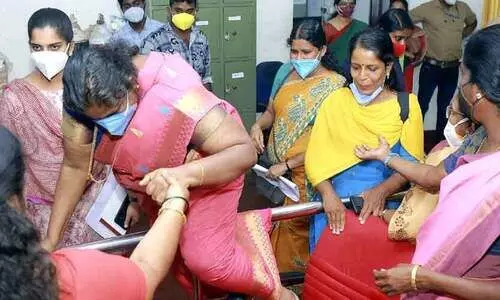 വീ​ട്ടു​ക​രം ത​ട്ടി​പ്പ്: പ്രതിഷേധം ആളി; മേ​യ​ര്‍ ആ​ര്യ രാ​ജേ​ന്ദ്ര​നെത്തിയത് പൊലീസ് കാവലില്‍