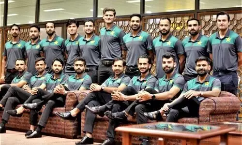 ഇന്ത്യക്കെതിരെയുള്ള ടീമിനെ ഒരു ദിവസം മുേമ്പ പ്രഖ്യാപിച്ച് പാകിസ്താൻ ഇന്ത്യക്കെതിരെയുള്ള ടീമിനെ ഒരു ദിവസം മുേമ്പ പ്രഖ്യാപിച്ച് പാകിസ്താൻ